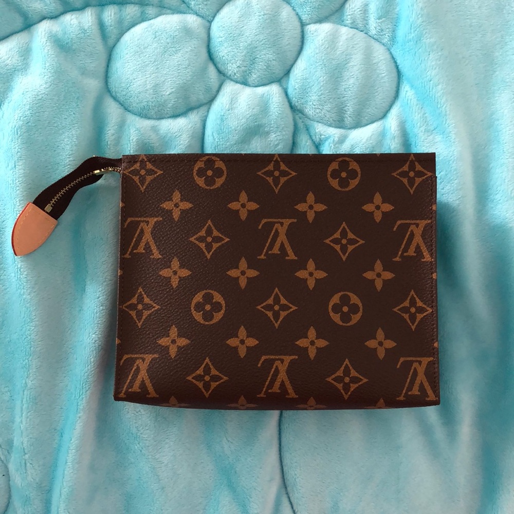 Louis Vuitton Toiletry Pouch 19